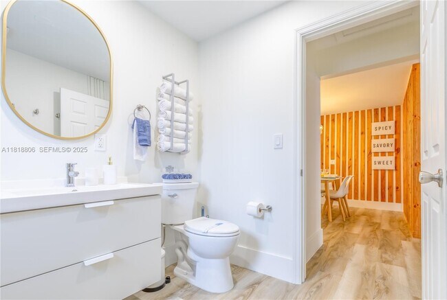 Building Photo - 1762 NW 15th St