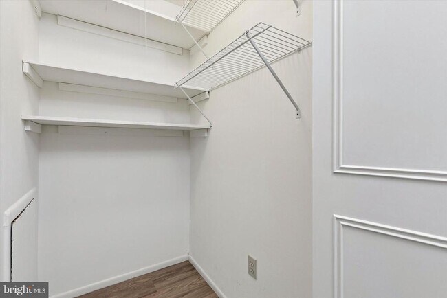 Building Photo - 521 Old Forge Crossing