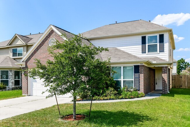 Building Photo - 9909 Hyacinth Way