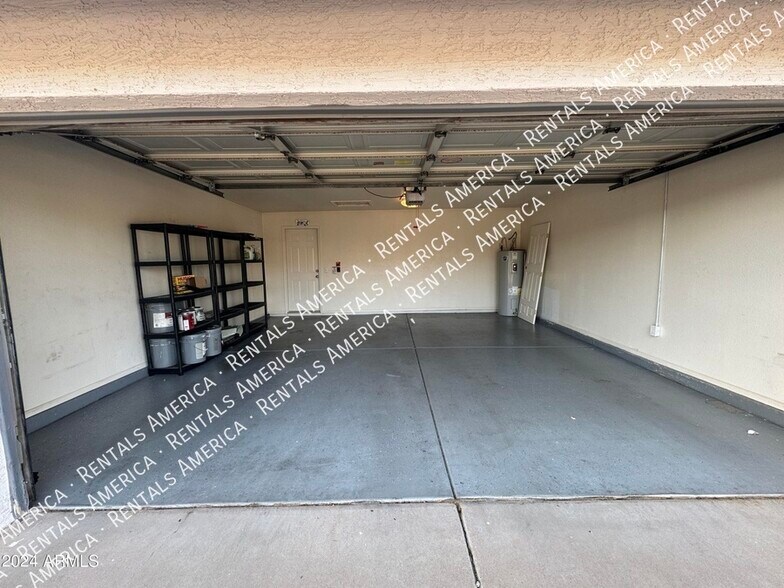 Building Photo - 3922 W Morelos St