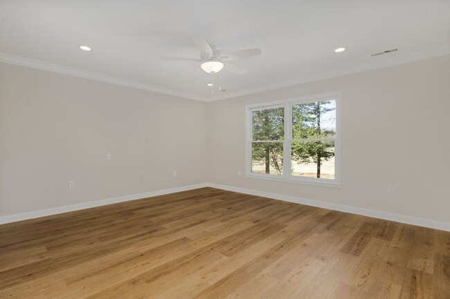 Building Photo - # Serene Living Near Travelers Rest