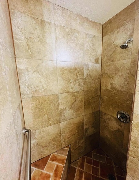 Building Photo - 901 8th St