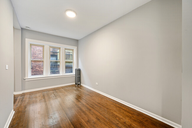 Building Photo - 2139 E 67th St