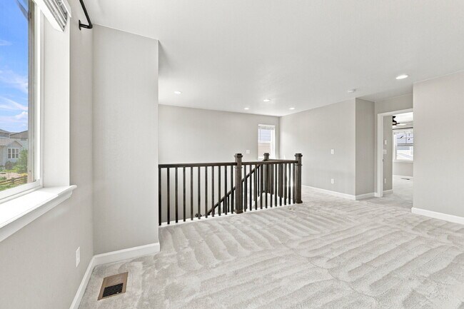 Building Photo - $2,940.95 with $300 off for the first month's rent, 3 Beds - 3 Baths, Single Family Home in Erie ...