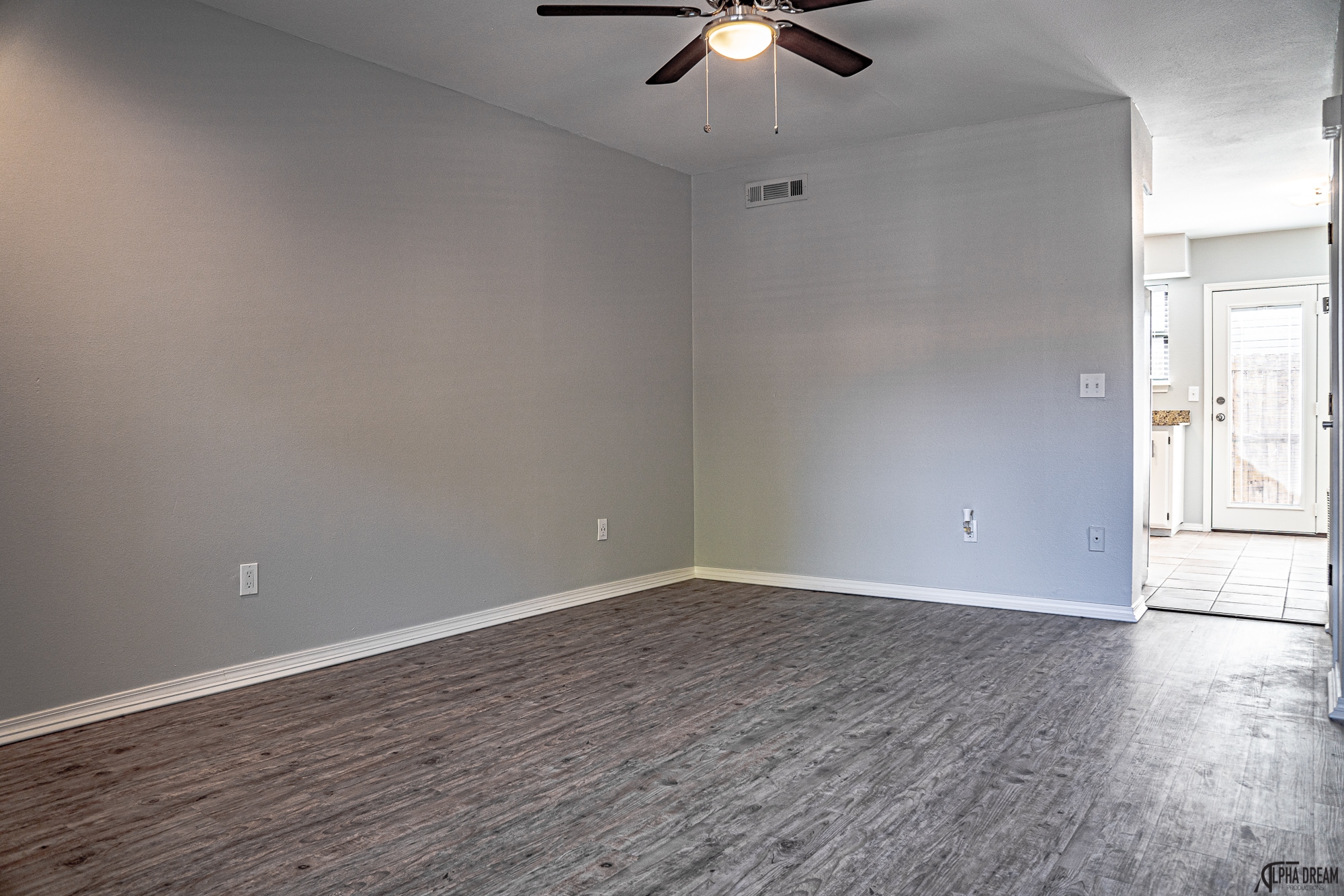 Building Photo - 1370 Oakland Ave