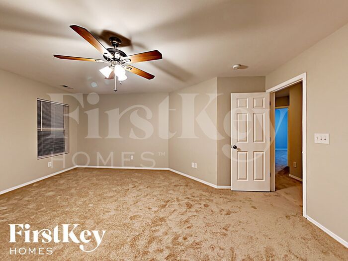 Building Photo - 3005 Buckleigh Dr