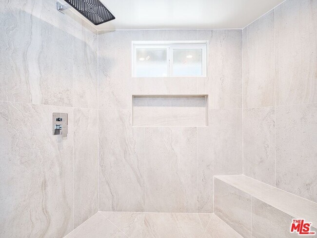 Building Photo - 4863 Don Juan Pl