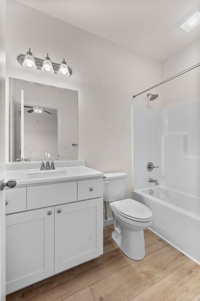 Building Photo - 1112 Bertling St