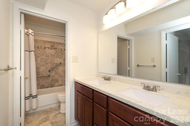 Building Photo - 4912 Sardis Rd