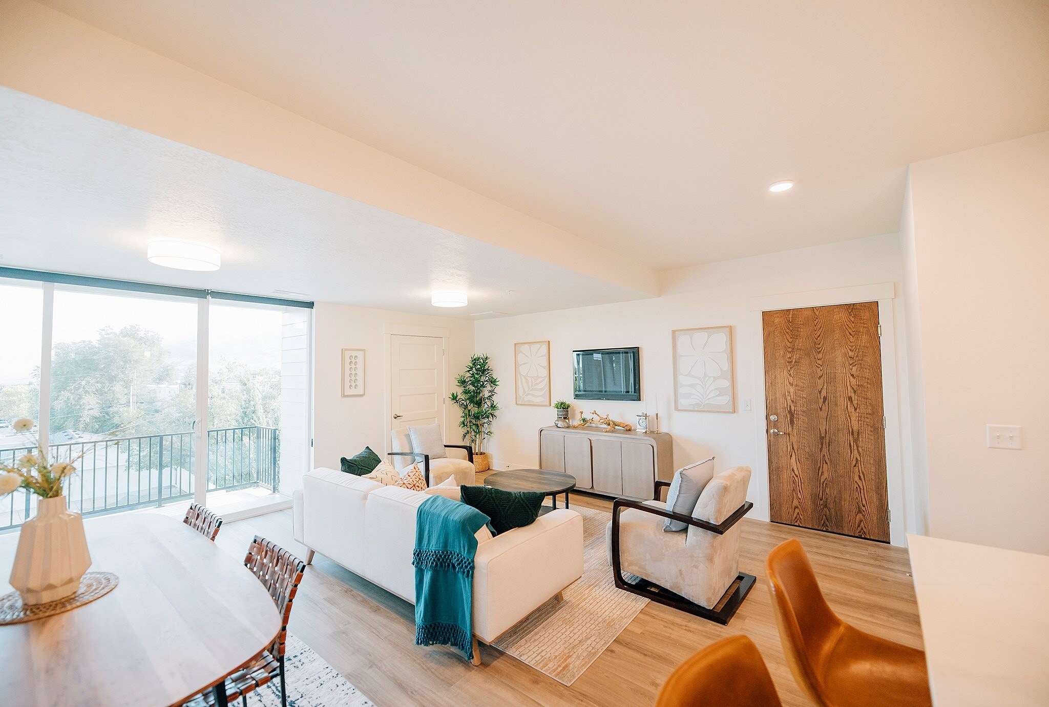 Building Photo - 43 W 400 S