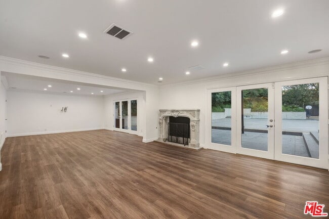 Building Photo - 16541 Park Ln Cir