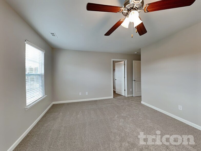 Building Photo - 8755 Longnor St