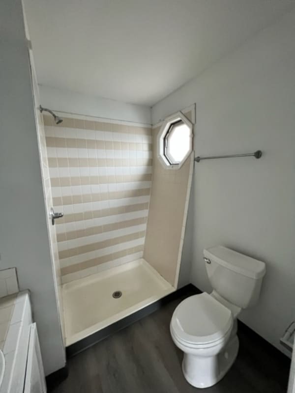 Building Photo - 206 S 4th St