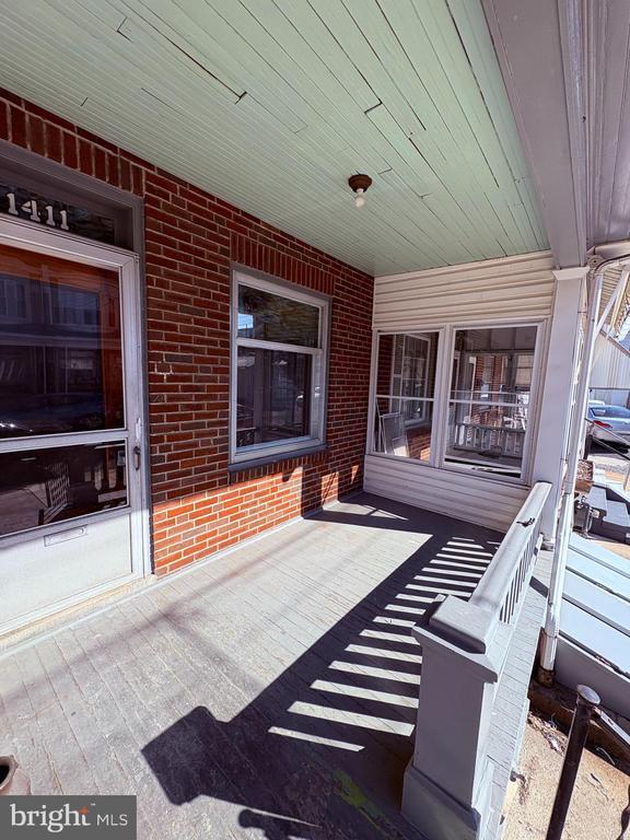 Building Photo - 1411 Church St