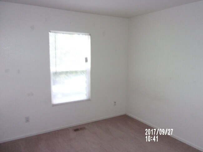 Building Photo - 4631 S Swadley Ct