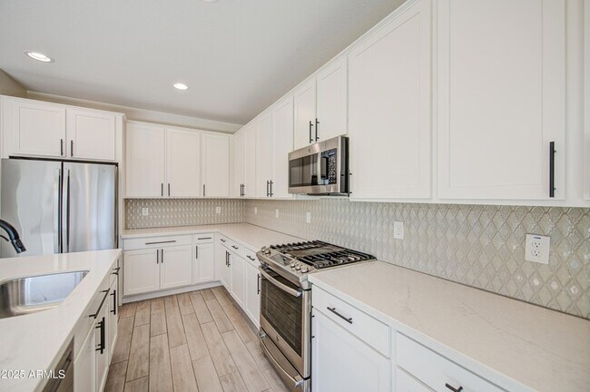 Building Photo - 9856 E Palladium Dr