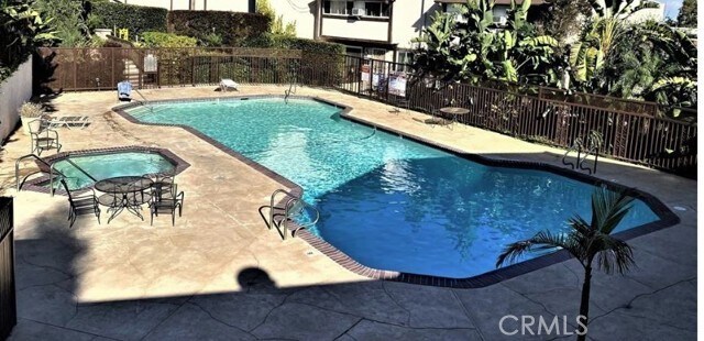 Building Photo - 344 Miraleste Dr