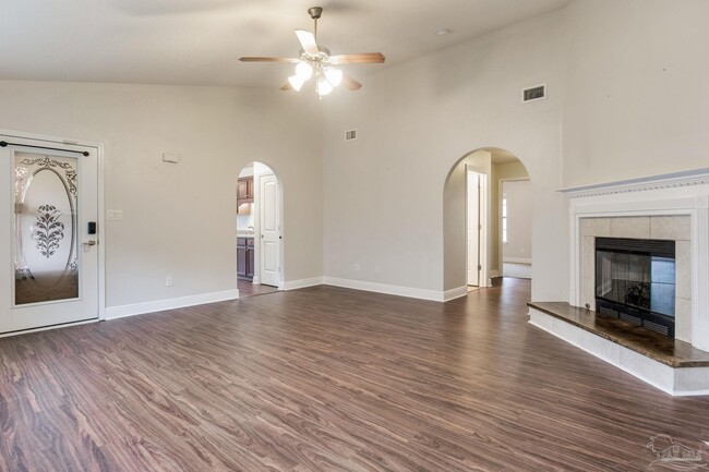 Building Photo - 1482 Towhee Canyon Dr
