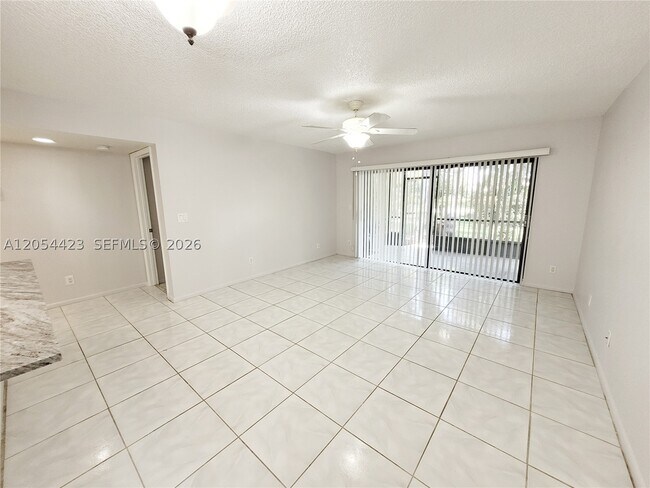 Building Photo - 7523 Greenlake Dr