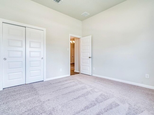 Building Photo - 270 Rimrock Ct