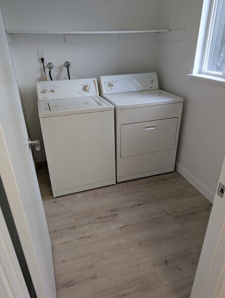 Building Photo - 4617 80th St NE