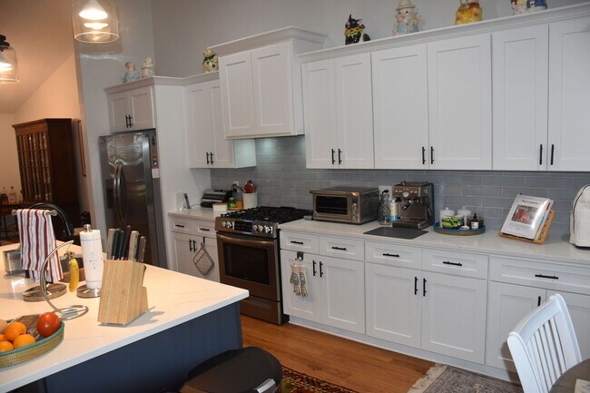 Building Photo - 3/2 Home in The Reserve