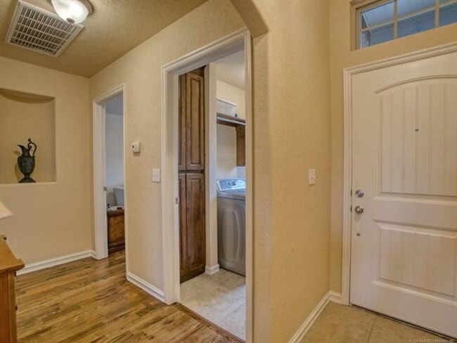 Building Photo - 10724 Masters Cir