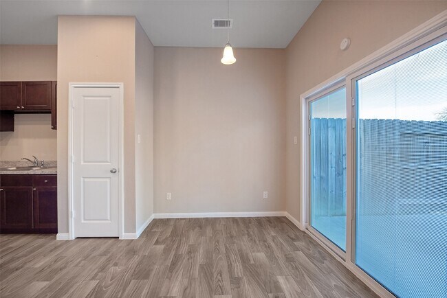 Building Photo - 7937 Richland Dr