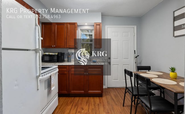 Building Photo - 5600 NE 32nd St