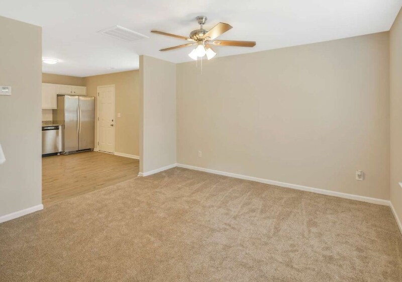 Building Photo - 236 Pangle Dr