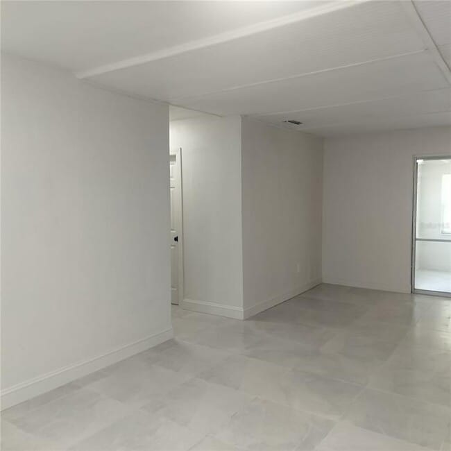 Building Photo - 1515 32nd St NW