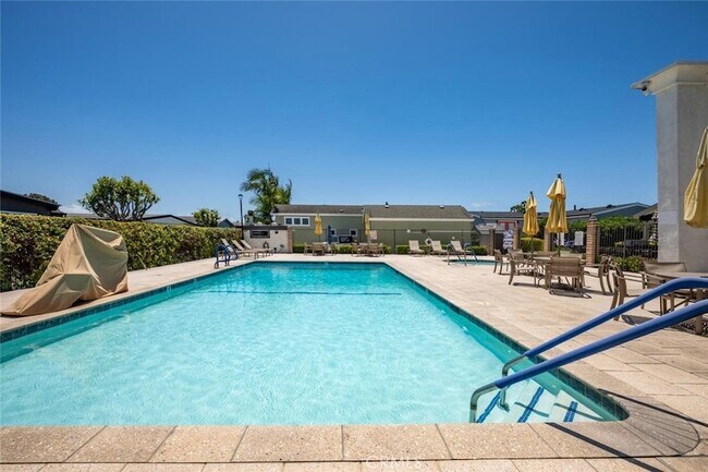 Building Photo - 4292 Lahaina Dr