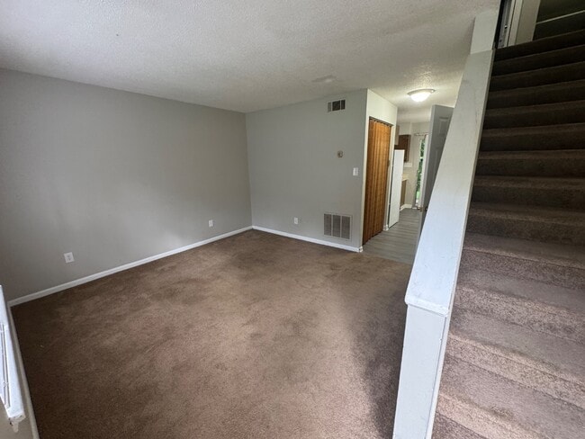 Building Photo - 802 British Wood Dr SW