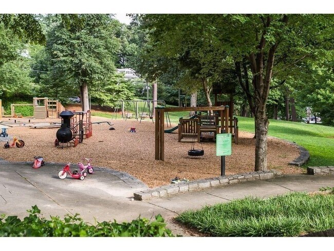 Building Photo - 1 S Prado NE