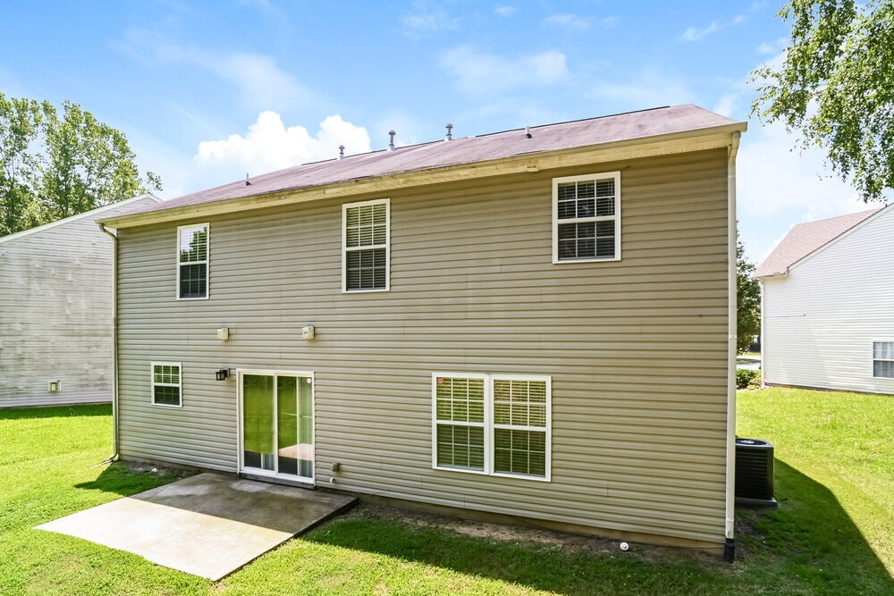 Building Photo - 2739 Highland Park Dr