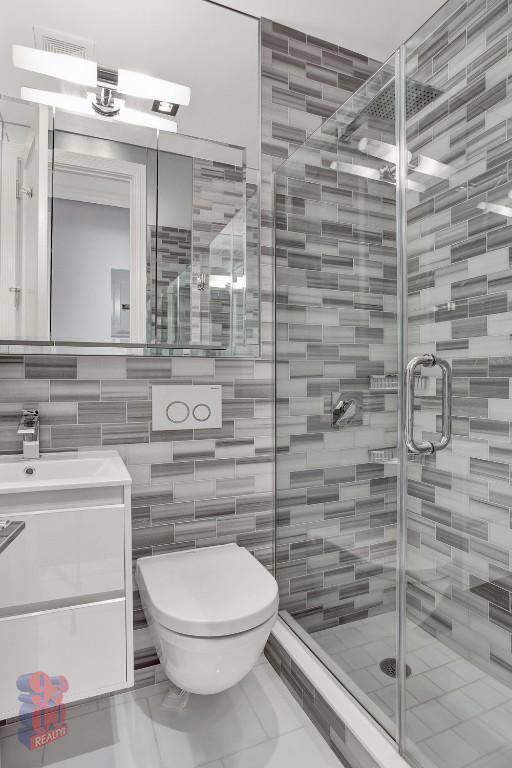 Building Photo - 120 1st Ave