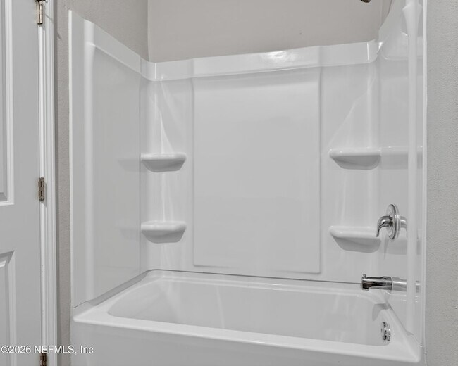 Building Photo - 14757 Cashew Ave