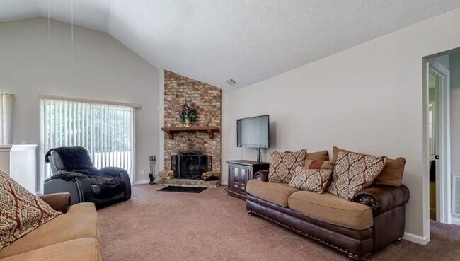 Building Photo - Cozy 3/2 Home located in Georgetown neighborhood