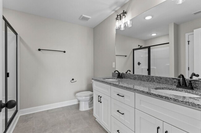 Building Photo - 245 Susan Lynn Dr