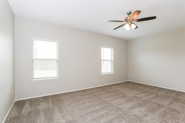 Building Photo - 2407 Georgina Falls Dr