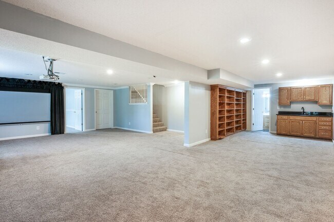 Building Photo - 107 Deer Field Hills