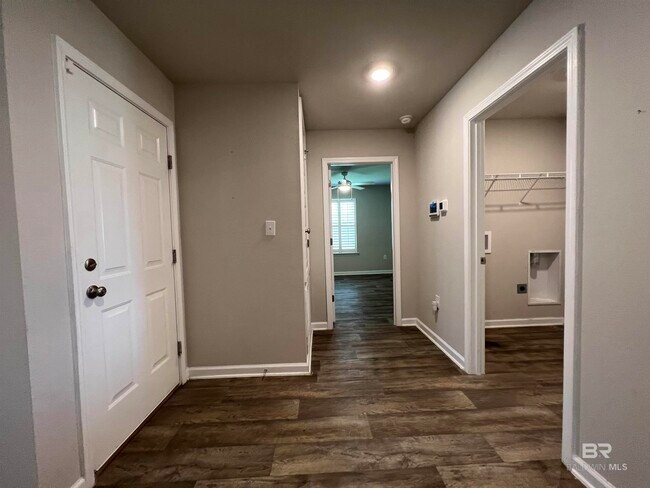 Building Photo - 23904 Songbird Dr