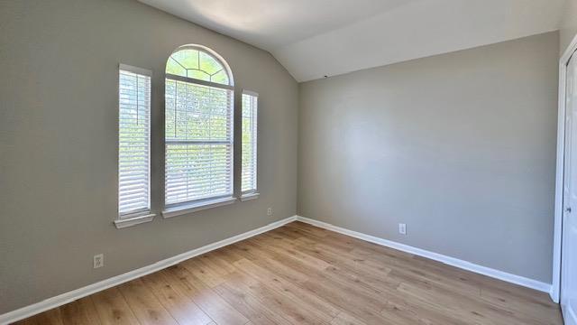 Building Photo - 610 Sparkling Brook Ln