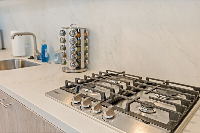 Building Photo - 904 T St NW