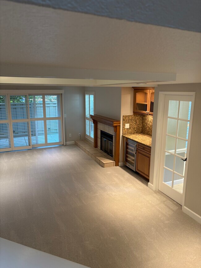 Building Photo - 1938 Stratton Cir