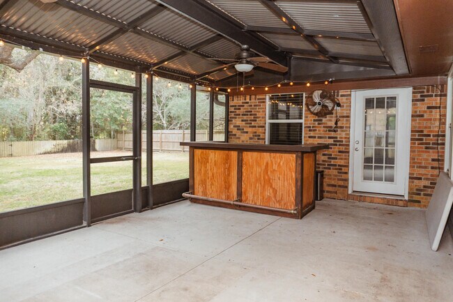 Building Photo - 16 Mariners Ln