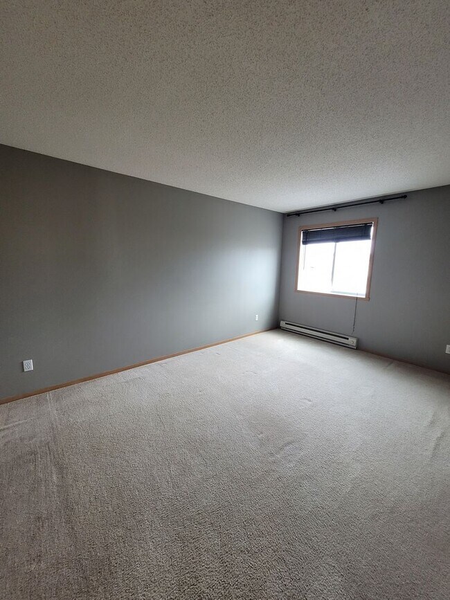 Building Photo - Quiet Neighborhood | Single Family Home | ...