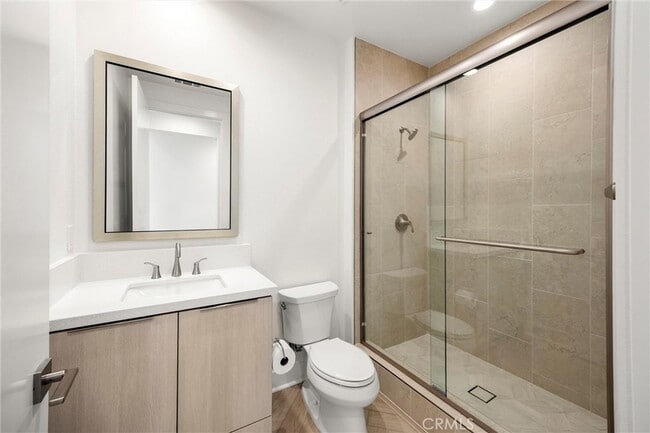 Building Photo - 164 Apron