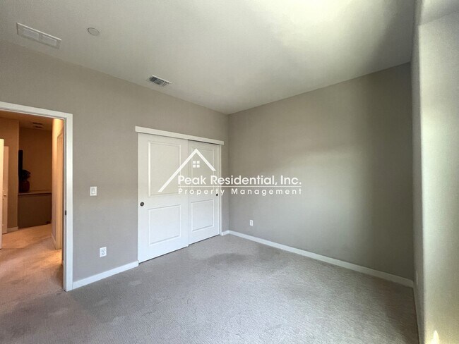 Building Photo - 3069 High Meadow Walk