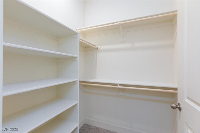 Building Photo - 1410 Pink Dawn Dr